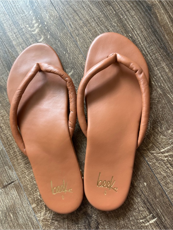 beek Shoes - Beek Sunbird Puffy Padded Flip Flop Sandals - Women